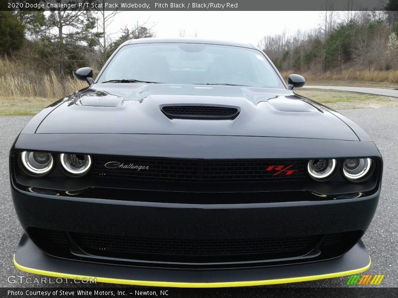 Pitch Black / Black/Ruby Red 2020 Dodge Challenger R/T Scat Pack Widebody