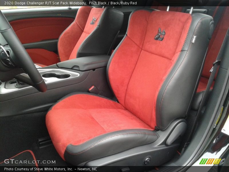 Front Seat of 2020 Challenger R/T Scat Pack Widebody