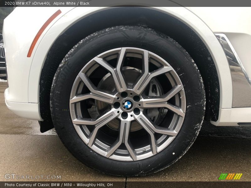 Alpine White / Black 2020 BMW X7 xDrive40i