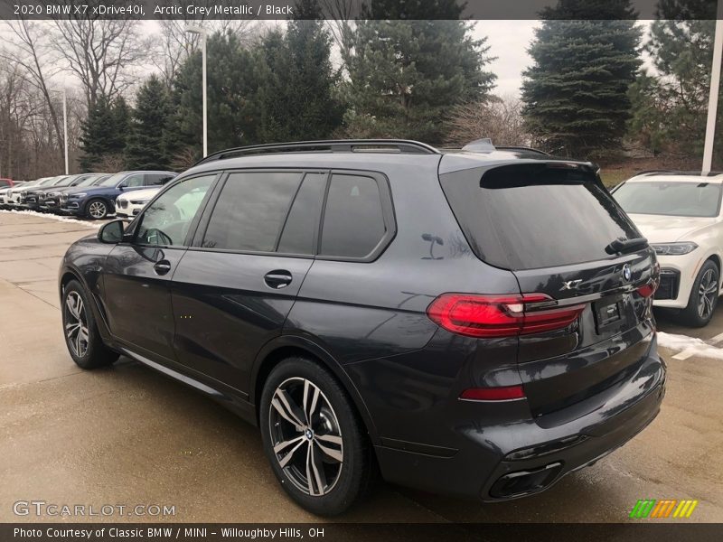 Arctic Grey Metallic / Black 2020 BMW X7 xDrive40i