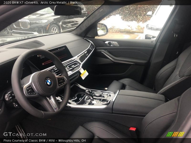Arctic Grey Metallic / Black 2020 BMW X7 xDrive40i