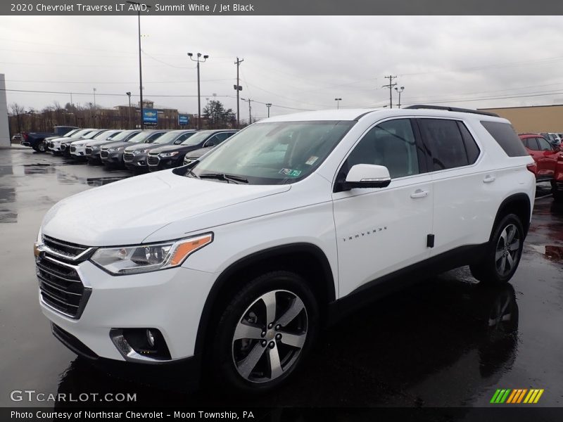 Front 3/4 View of 2020 Traverse LT AWD
