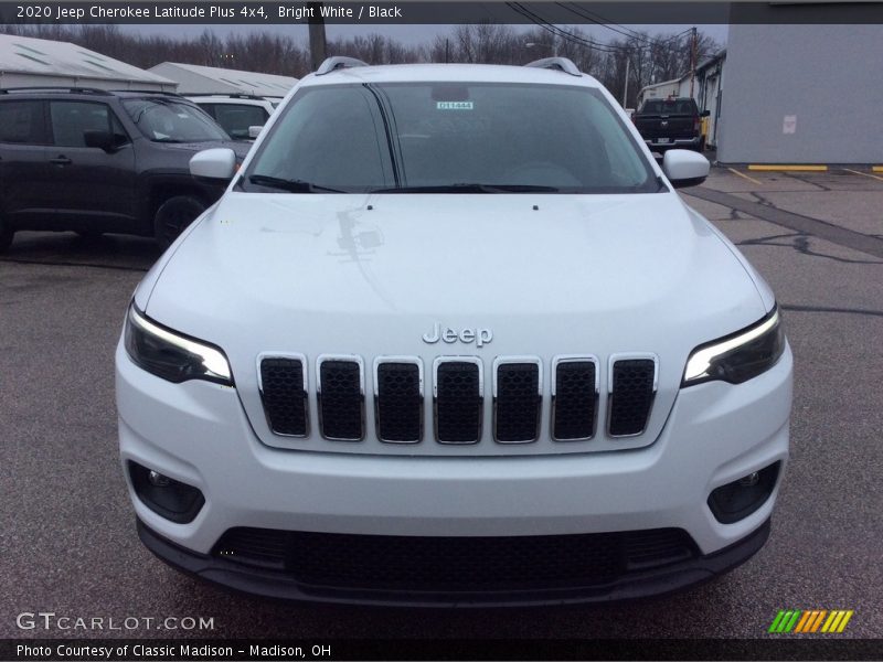 Bright White / Black 2020 Jeep Cherokee Latitude Plus 4x4