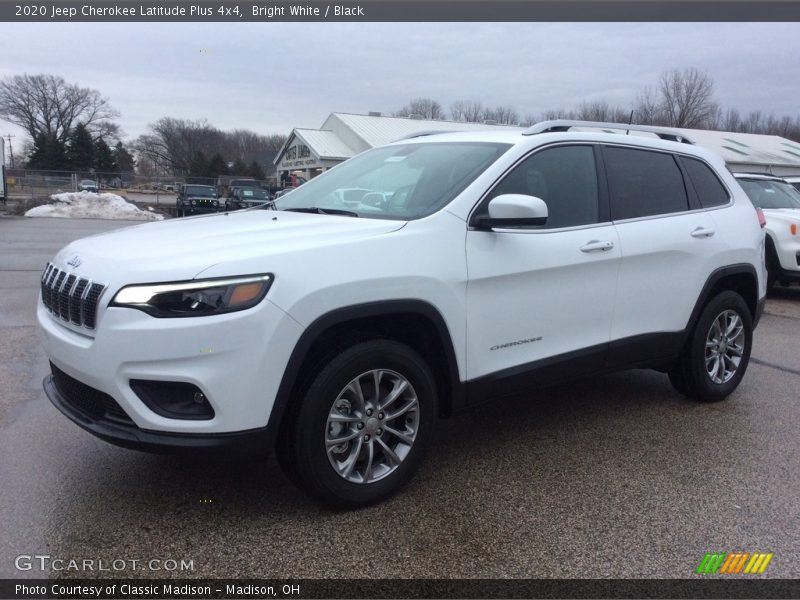 Bright White / Black 2020 Jeep Cherokee Latitude Plus 4x4