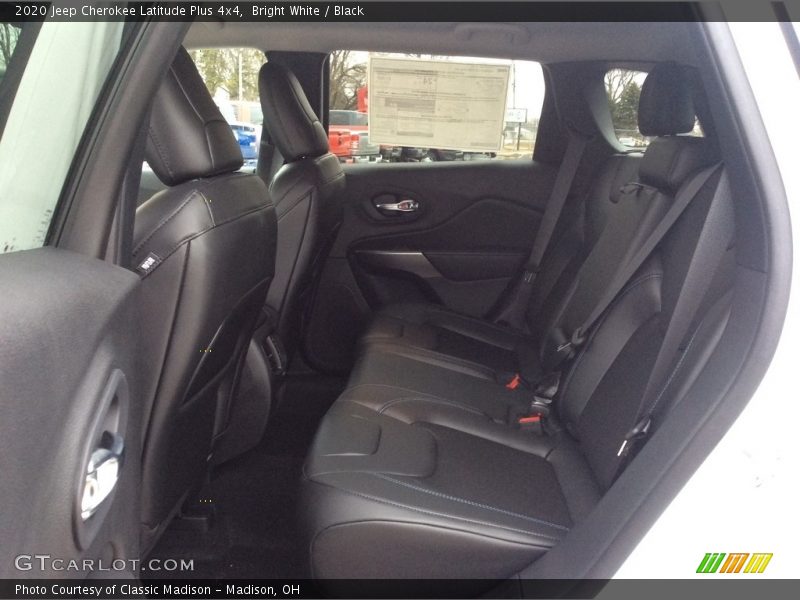 Bright White / Black 2020 Jeep Cherokee Latitude Plus 4x4
