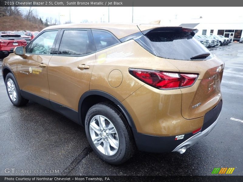 Sunlit Bronze Metallic / Jet Black 2019 Chevrolet Blazer 2.5L Cloth