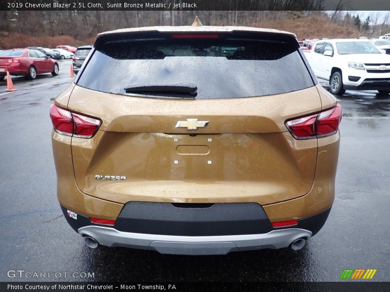 Sunlit Bronze Metallic / Jet Black 2019 Chevrolet Blazer 2.5L Cloth