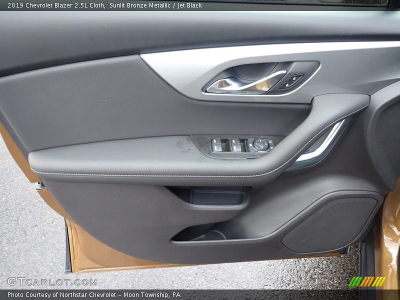 Sunlit Bronze Metallic / Jet Black 2019 Chevrolet Blazer 2.5L Cloth