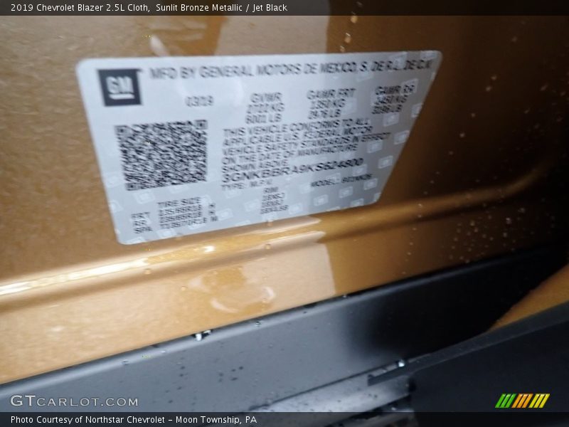 Sunlit Bronze Metallic / Jet Black 2019 Chevrolet Blazer 2.5L Cloth