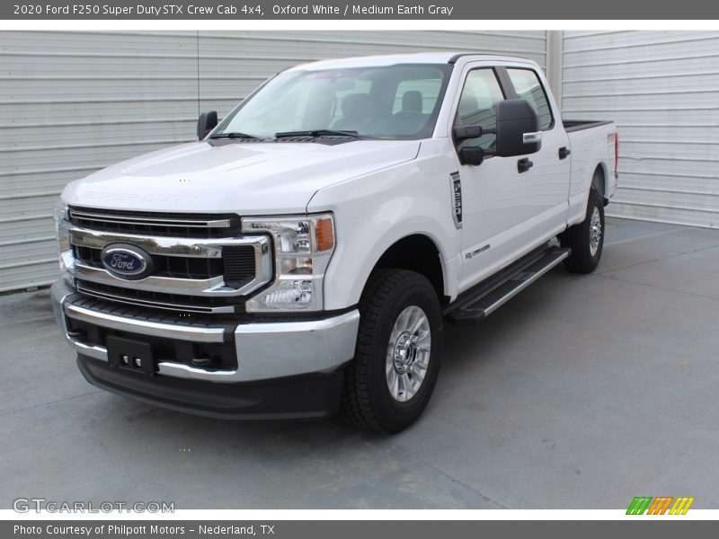 Oxford White / Medium Earth Gray 2020 Ford F250 Super Duty STX Crew Cab 4x4
