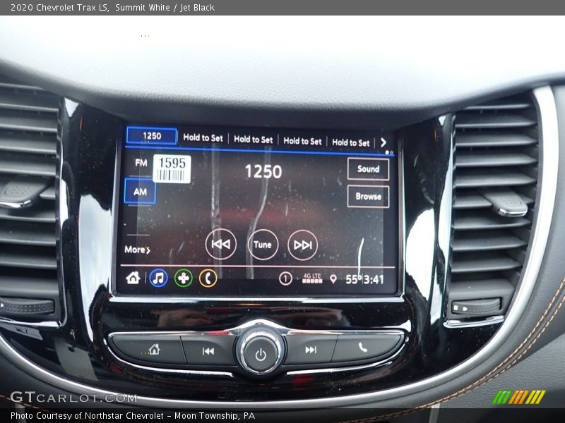 Summit White / Jet Black 2020 Chevrolet Trax LS