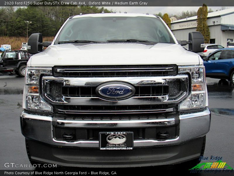 Oxford White / Medium Earth Gray 2020 Ford F250 Super Duty STX Crew Cab 4x4