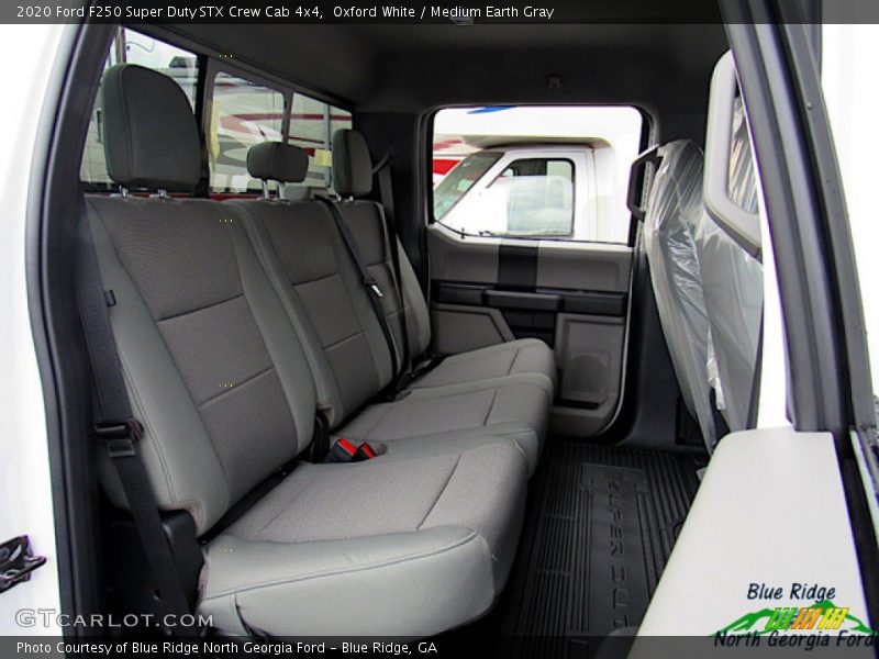 Oxford White / Medium Earth Gray 2020 Ford F250 Super Duty STX Crew Cab 4x4