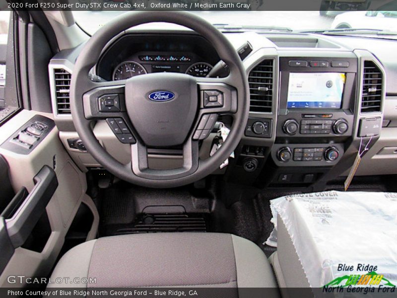 Oxford White / Medium Earth Gray 2020 Ford F250 Super Duty STX Crew Cab 4x4