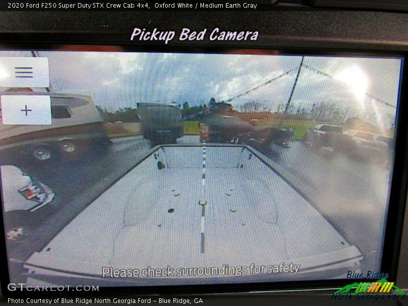 Oxford White / Medium Earth Gray 2020 Ford F250 Super Duty STX Crew Cab 4x4
