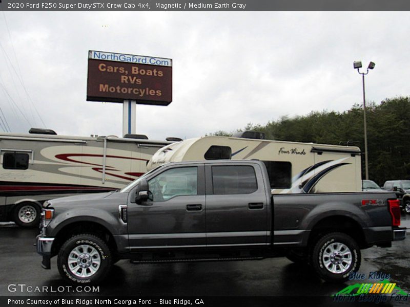 Magnetic / Medium Earth Gray 2020 Ford F250 Super Duty STX Crew Cab 4x4