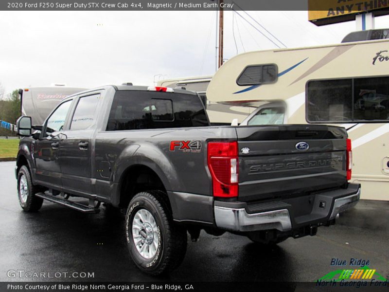 Magnetic / Medium Earth Gray 2020 Ford F250 Super Duty STX Crew Cab 4x4