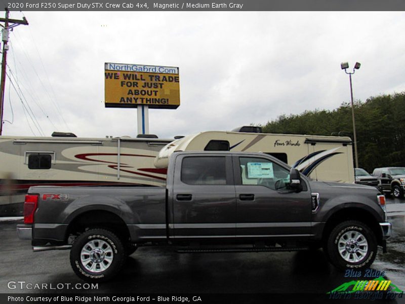 Magnetic / Medium Earth Gray 2020 Ford F250 Super Duty STX Crew Cab 4x4