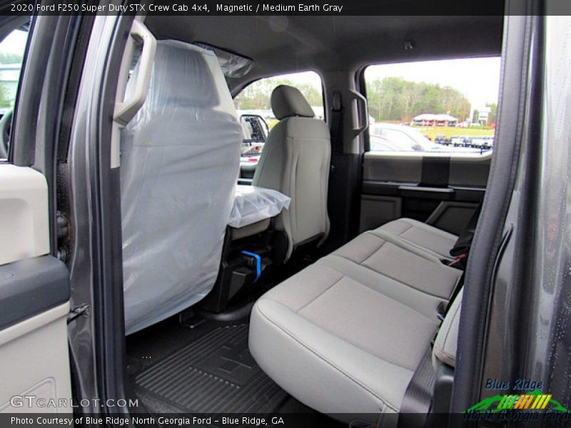 Magnetic / Medium Earth Gray 2020 Ford F250 Super Duty STX Crew Cab 4x4