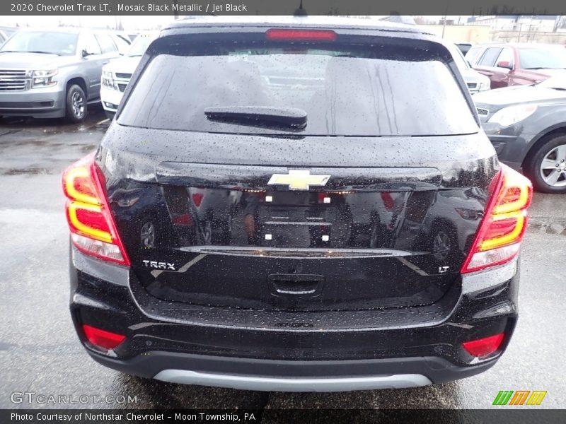 Mosaic Black Metallic / Jet Black 2020 Chevrolet Trax LT