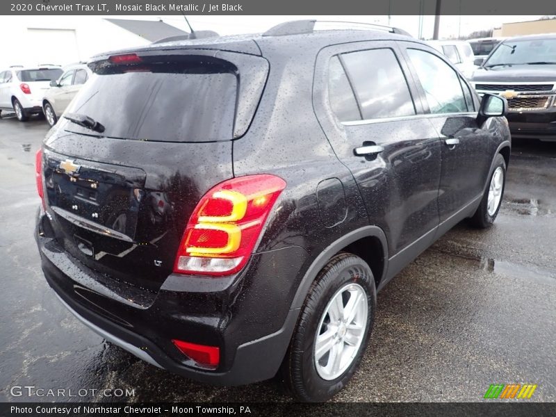 Mosaic Black Metallic / Jet Black 2020 Chevrolet Trax LT
