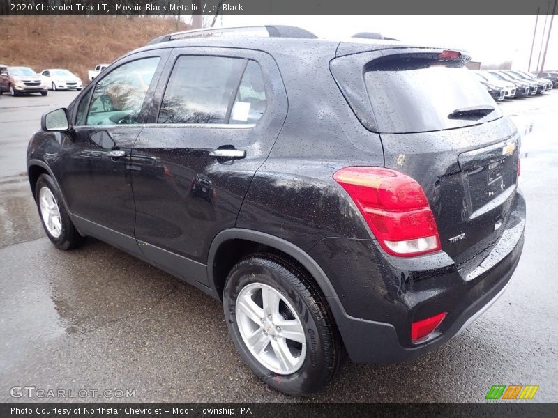 Mosaic Black Metallic / Jet Black 2020 Chevrolet Trax LT