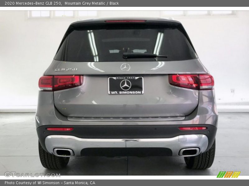 Mountain Grey Metallic / Black 2020 Mercedes-Benz GLB 250