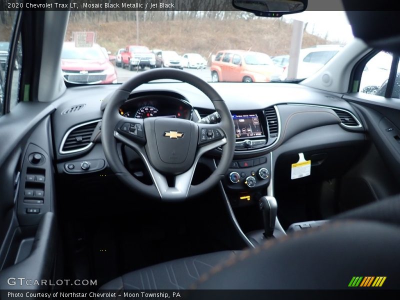 Mosaic Black Metallic / Jet Black 2020 Chevrolet Trax LT