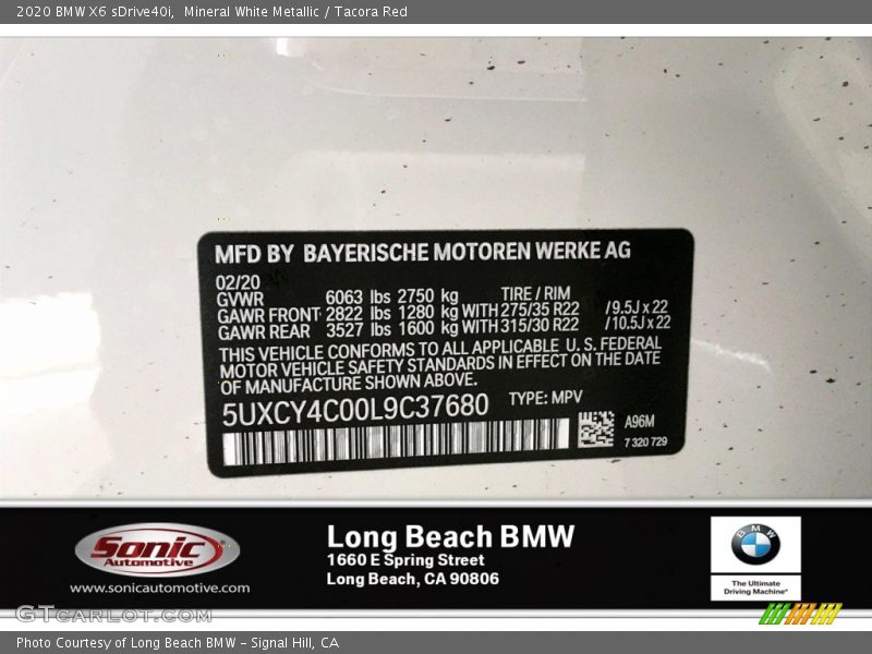 Mineral White Metallic / Tacora Red 2020 BMW X6 sDrive40i
