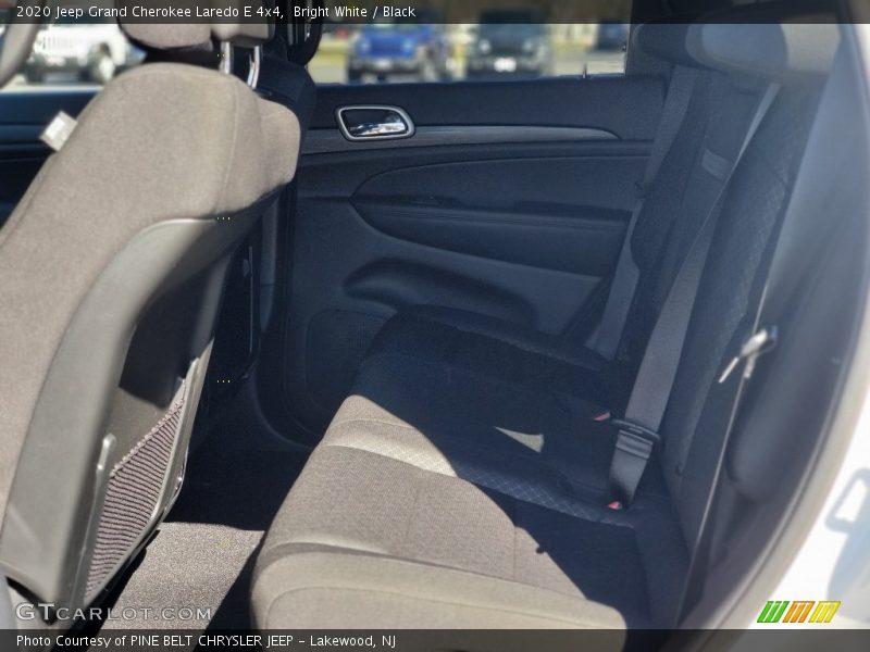 Bright White / Black 2020 Jeep Grand Cherokee Laredo E 4x4
