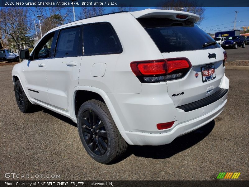 Bright White / Black 2020 Jeep Grand Cherokee Altitude 4x4