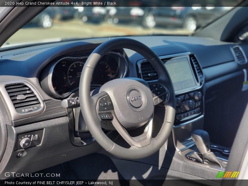 Bright White / Black 2020 Jeep Grand Cherokee Altitude 4x4