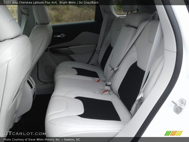 Bright White / Ski Gray/Black 2020 Jeep Cherokee Latitude Plus 4x4