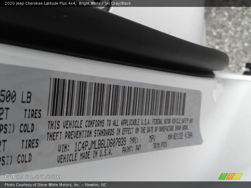 Bright White / Ski Gray/Black 2020 Jeep Cherokee Latitude Plus 4x4