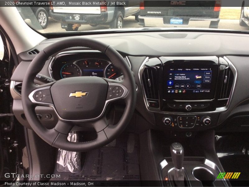 Mosaic Black Metallic / Jet Black 2020 Chevrolet Traverse LT AWD