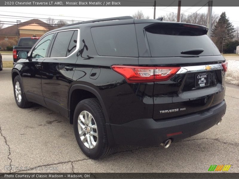 Mosaic Black Metallic / Jet Black 2020 Chevrolet Traverse LT AWD
