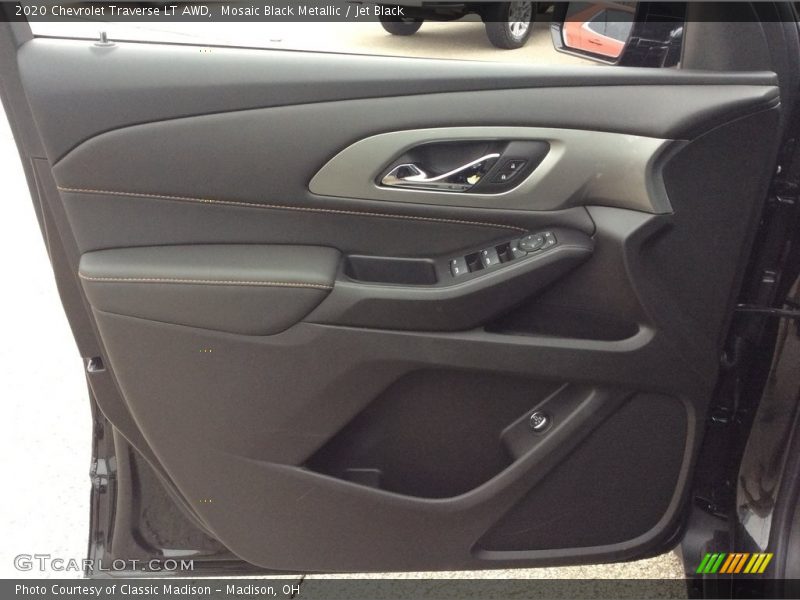 Mosaic Black Metallic / Jet Black 2020 Chevrolet Traverse LT AWD