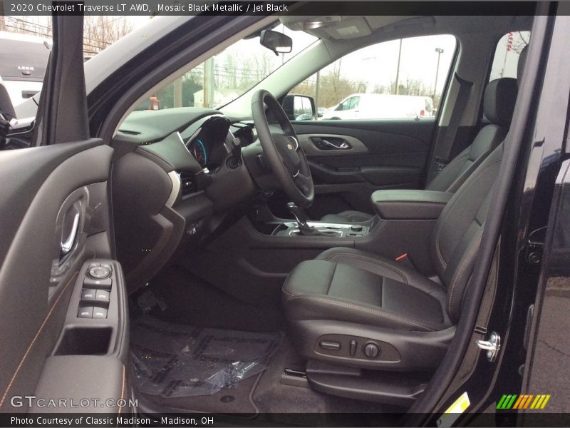 Mosaic Black Metallic / Jet Black 2020 Chevrolet Traverse LT AWD