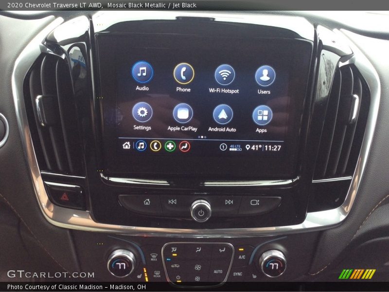 Mosaic Black Metallic / Jet Black 2020 Chevrolet Traverse LT AWD