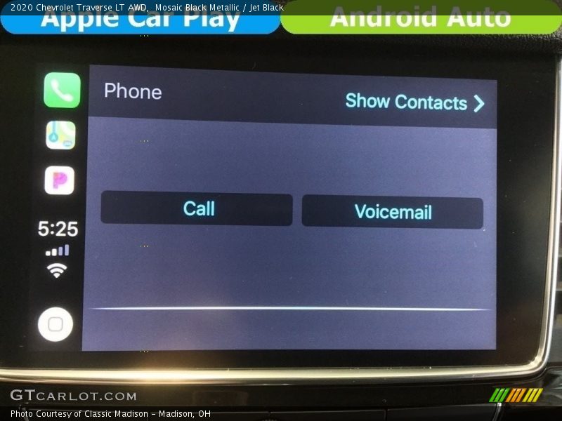 Mosaic Black Metallic / Jet Black 2020 Chevrolet Traverse LT AWD