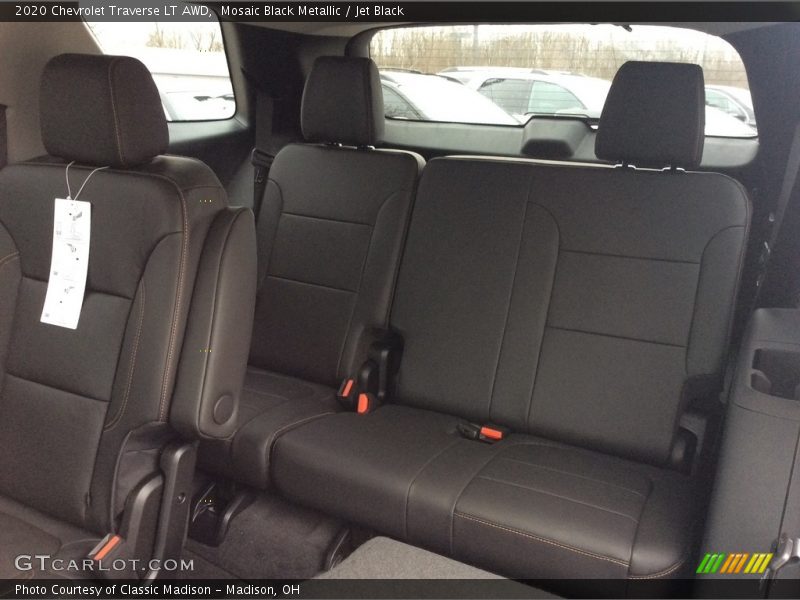 Mosaic Black Metallic / Jet Black 2020 Chevrolet Traverse LT AWD