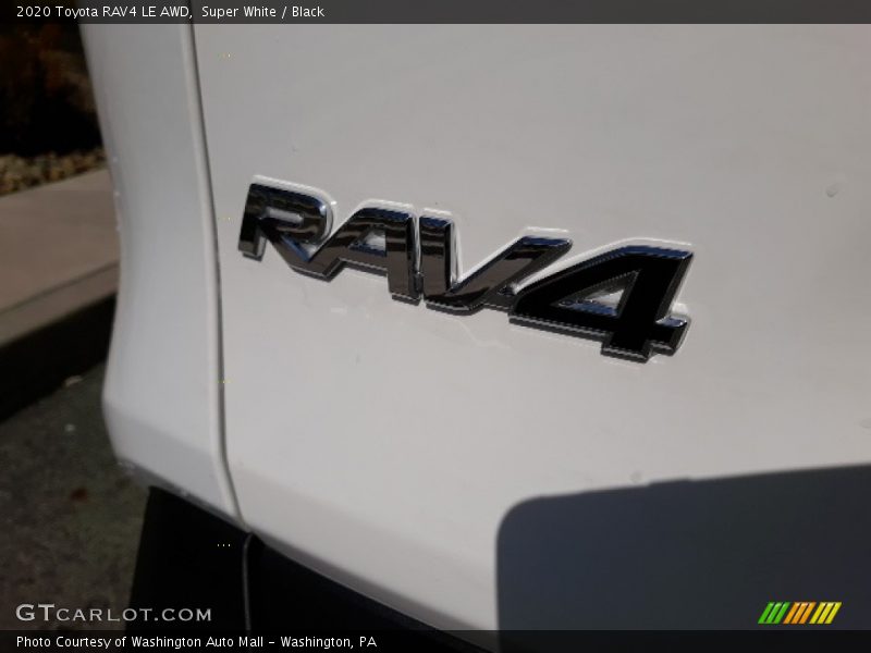 Super White / Black 2020 Toyota RAV4 LE AWD