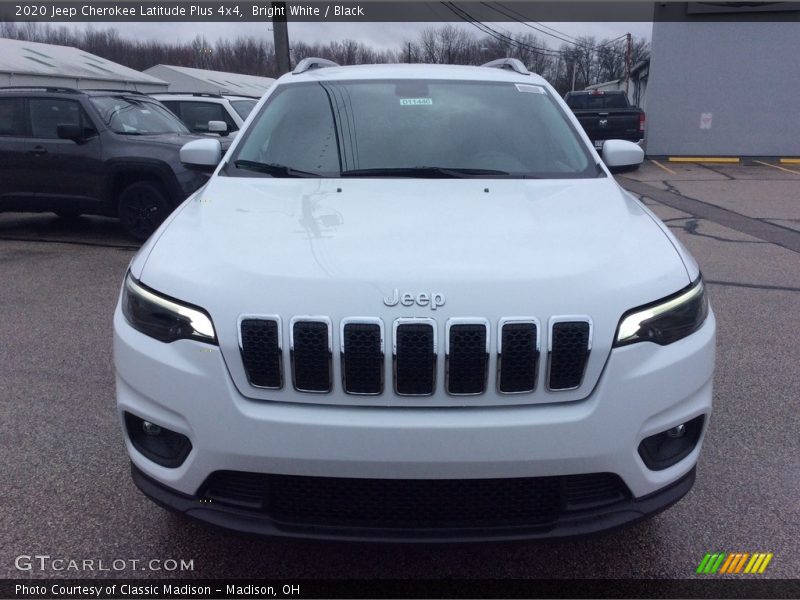 Bright White / Black 2020 Jeep Cherokee Latitude Plus 4x4