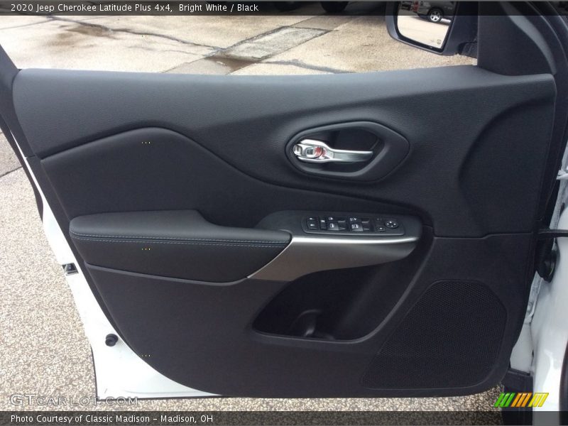 Bright White / Black 2020 Jeep Cherokee Latitude Plus 4x4