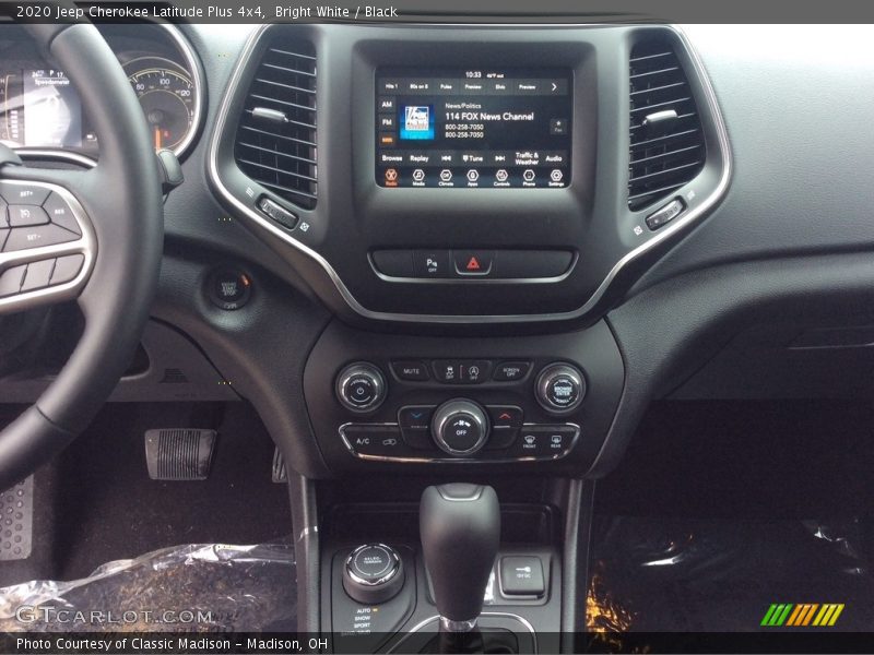 Bright White / Black 2020 Jeep Cherokee Latitude Plus 4x4