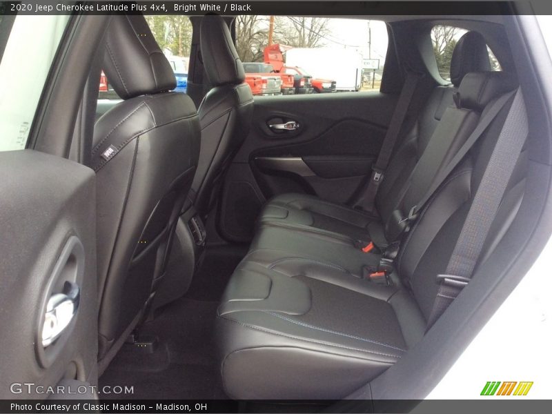 Bright White / Black 2020 Jeep Cherokee Latitude Plus 4x4