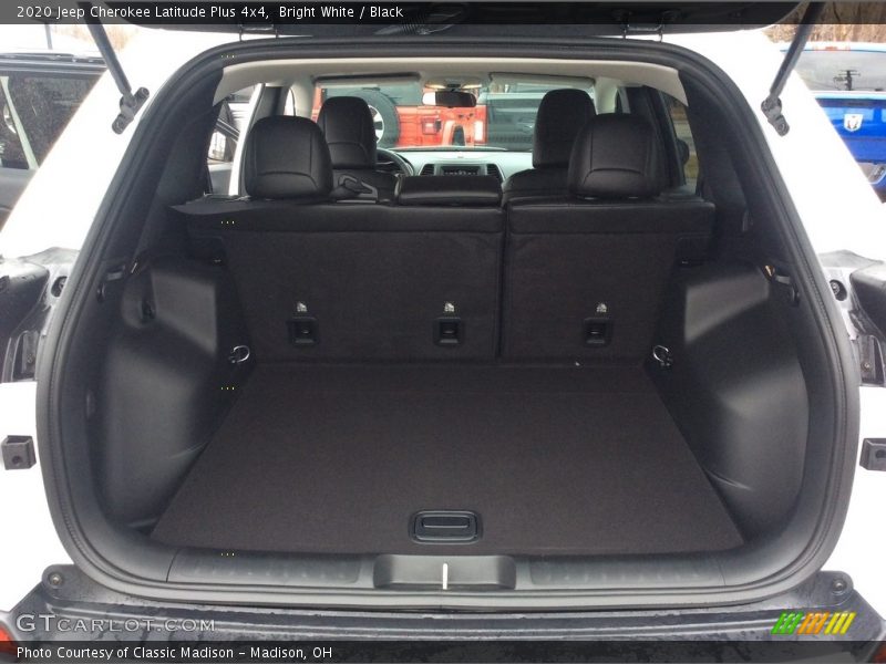 Bright White / Black 2020 Jeep Cherokee Latitude Plus 4x4