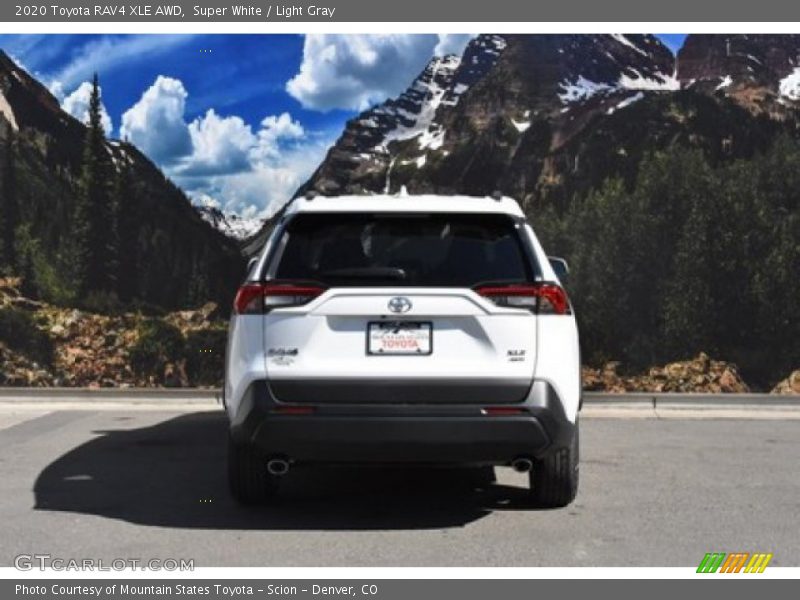 Super White / Light Gray 2020 Toyota RAV4 XLE AWD