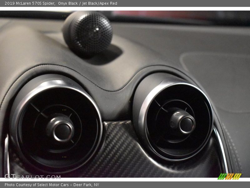 Onyx Black / Jet Black/Apex Red 2019 McLaren 570S Spider