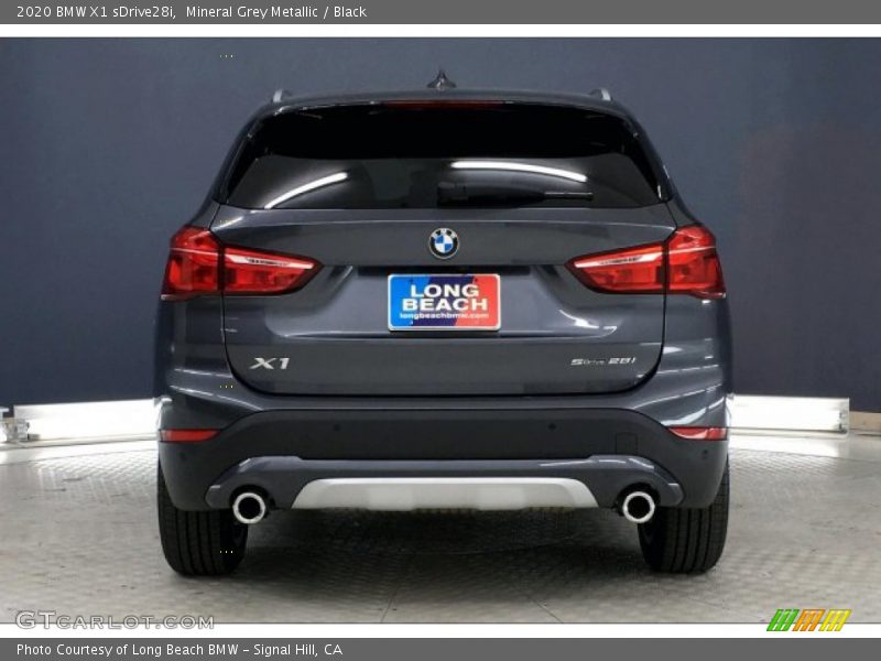 Mineral Grey Metallic / Black 2020 BMW X1 sDrive28i